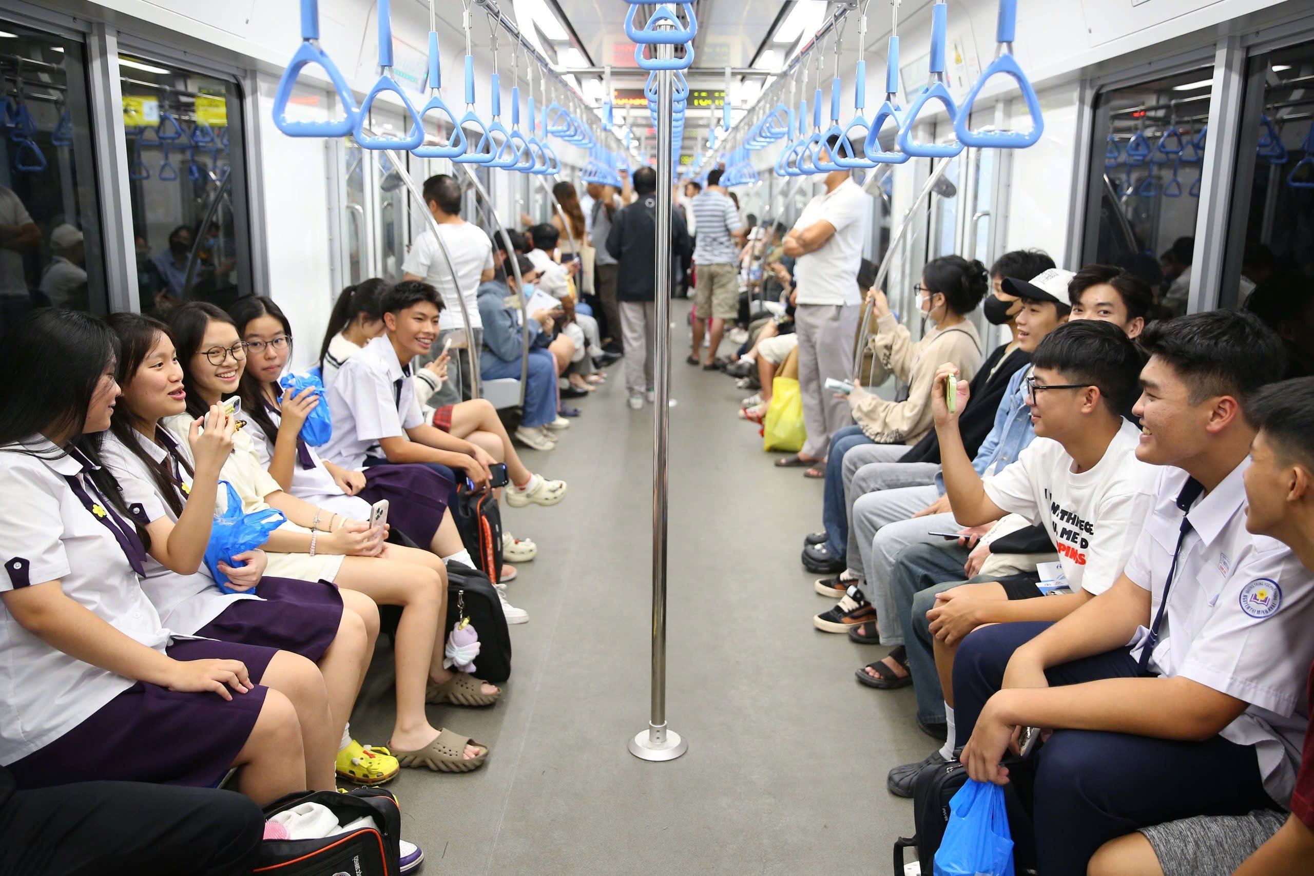 Metro số 1 hoạt động trở lại sau khi gặp sự cố do thời tiết- Ảnh 1.