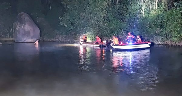 Двое школьников пропали без вести во время купания в реке