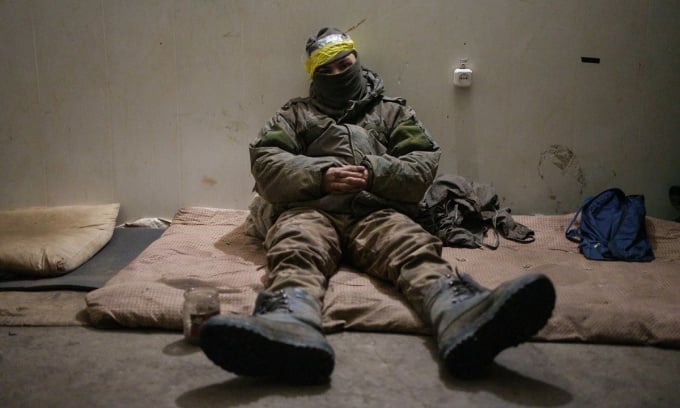 Андрей, российский солдат, захваченный Украиной в изоляторе временного содержания недалеко от города Авдеевка. Фото: WSJ