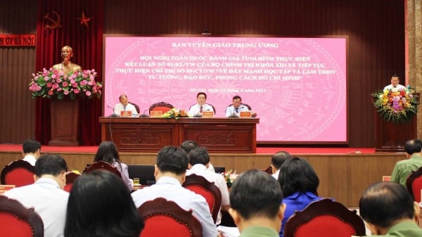 Les cadres et les membres du Parti doivent maintenir un esprit exemplaire dans l’étude et le suivi de l’idéologie, de la moralité et du style de Ho Chi Minh.