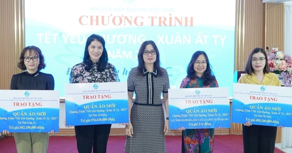 Hơn 20.000 bộ quần áo mới đến với phụ nữ và trẻ em khó khăn dịp Tết Ất Tỵ 2025