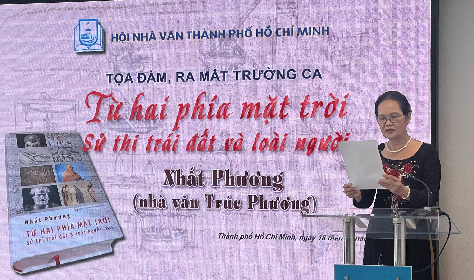'Từ hai phía mặt trời', thiên trường ca dày 1.118 trang viết của nhà văn Trúc Phương   - Ảnh 2.