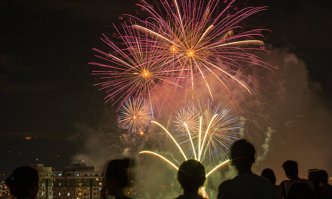 Italy and France enter the final of the Da Nang International Fireworks Festival