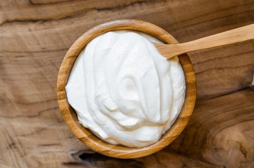 Beneficios del yogur griego para quienes entrenan sus músculos