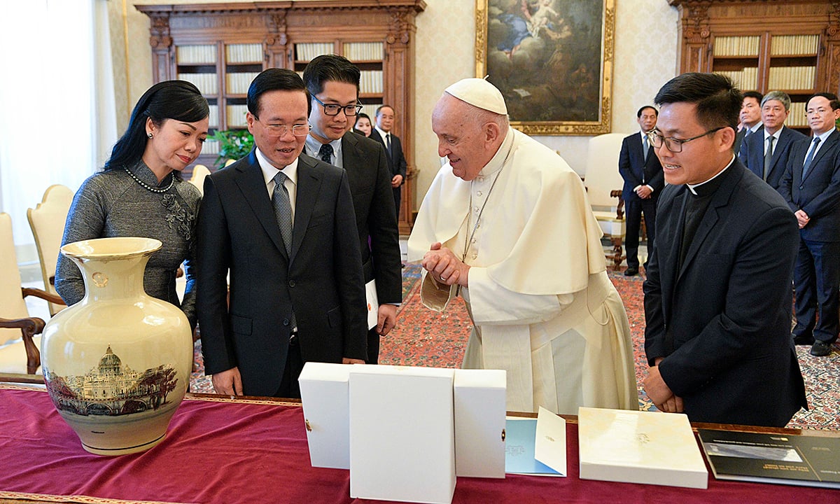 ประธานาธิบดีเยือนวาติกัน เข้าพบสมเด็จพระสันตปาปาฟรานซิส