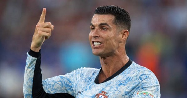 Ronaldo lần đầu 'tịt ngòi' ở vòng bảng giải đấu lớn