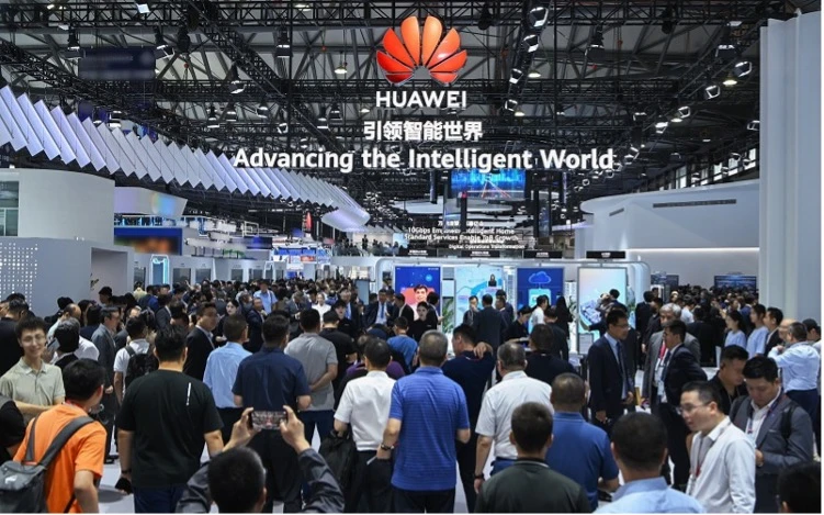 Huawei nắm bắt cơ hội thương mại hóa 5.5G, đón đầu kỷ nguyên AI di động