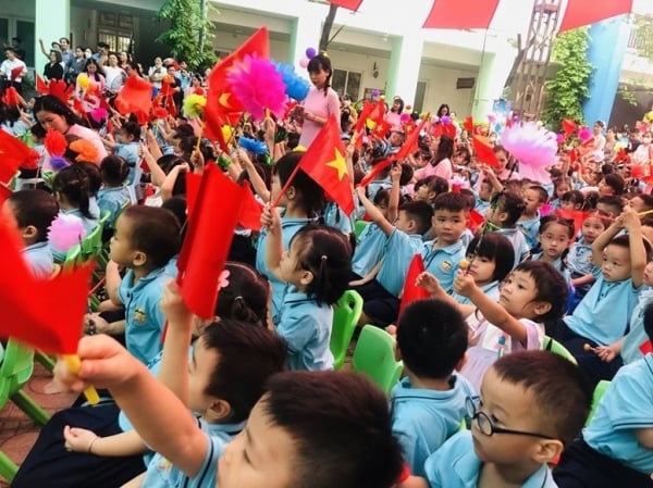 Hanoi requires schools to publicly disclose revenues and expenditures at the beginning of the new school year.