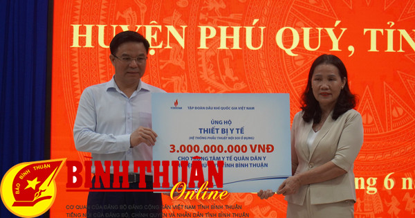 Phát triển kinh tế phải gắn liền với bảo đảm quốc phòng, an ninh, giữ vững chủ quyền quốc gia, cải thiện đời sống nhân dân