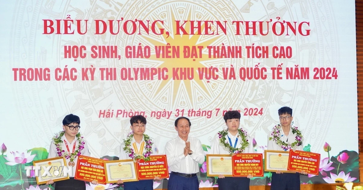 Hai Phong spends 2.7 billion VND to reward students and teachers who won Olympic medals