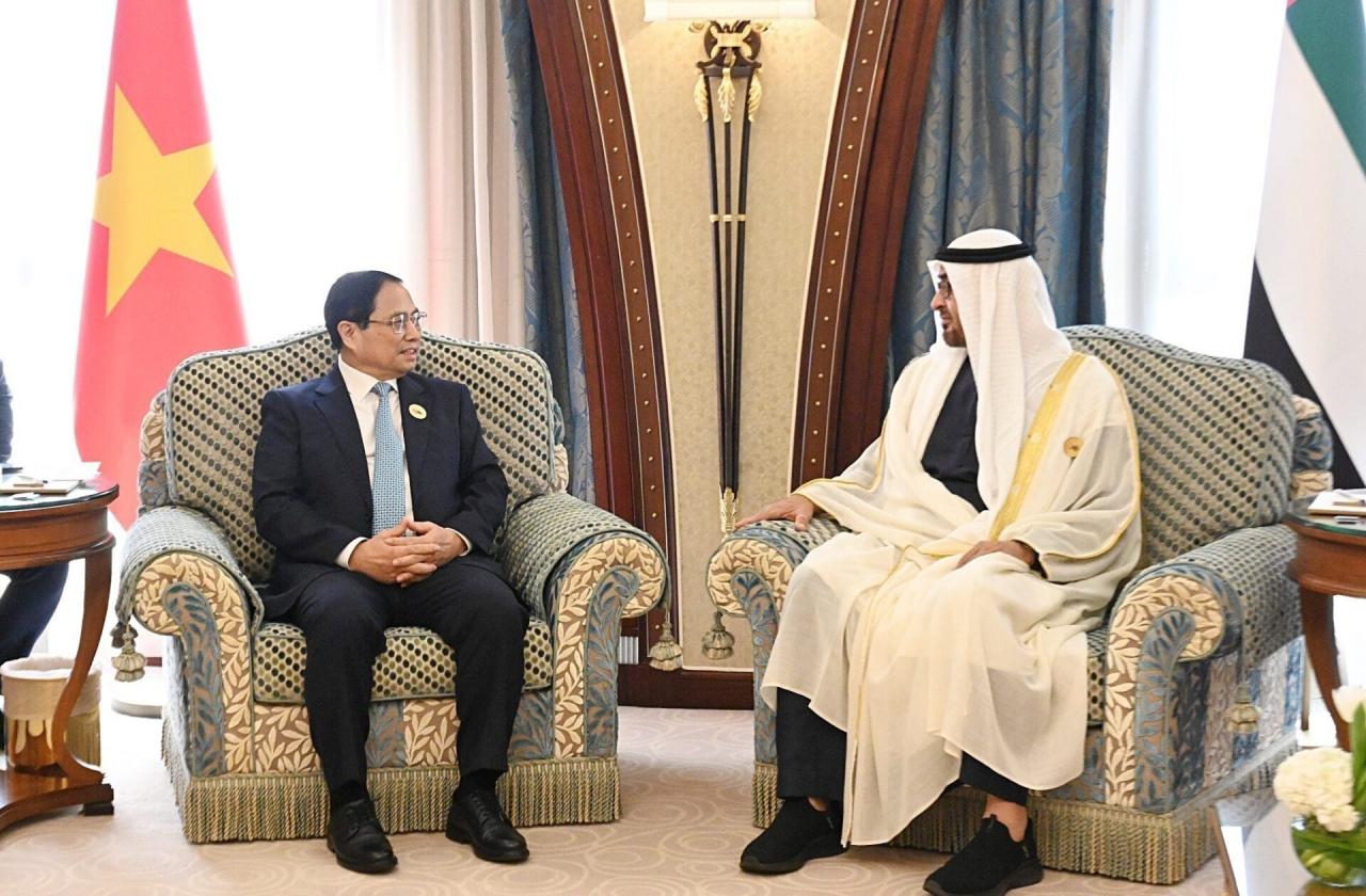 Prime Minister Pham Minh Chinh meets with UAE President Mohammed bin Zayed Al Nahyan. Photo: Duong Giang-VNA