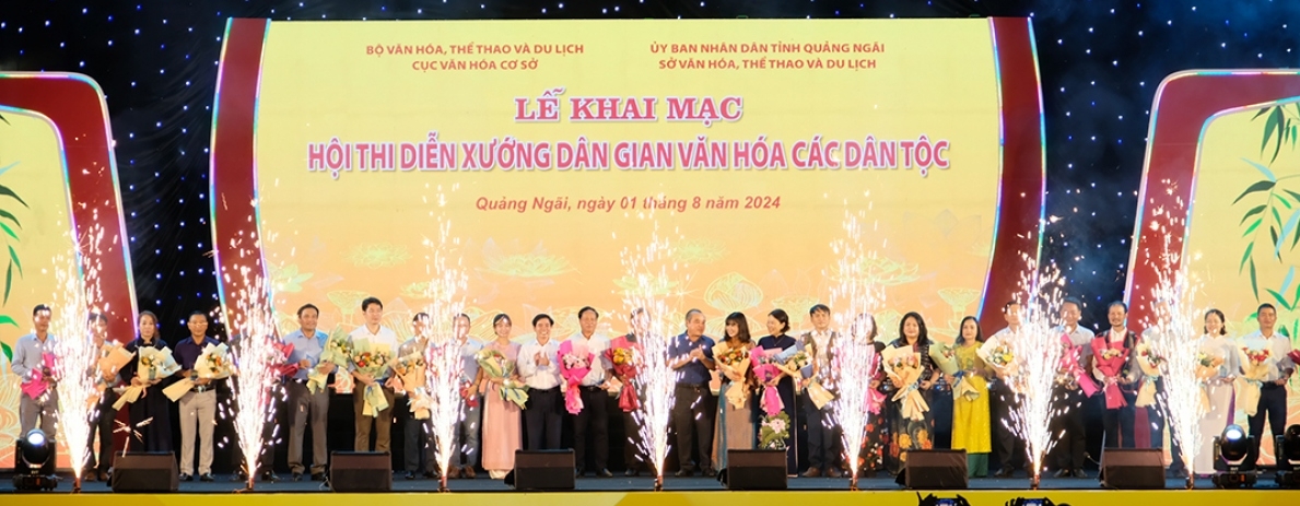 khai mac hoi thi dien xuong dan gian van hoa cac dan toc tai quang ngai hinh anh 1