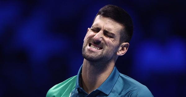 Booed at Pala Aplitour, Djokovic suffered his first defeat in 4 months