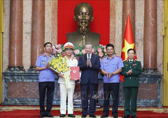 Tổng Bí thư, Chủ tịch nước trao quyết định bổ nhiệm Phó Viện trưởng Viện Kiểm sát nhân dân tối cao