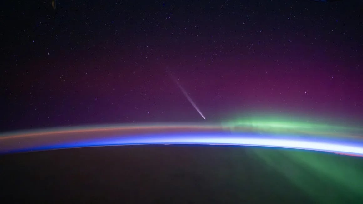 Les étoiles de l'époque des peuples anciens sont sur le point de descendre dans le ciel nocturne, image 1