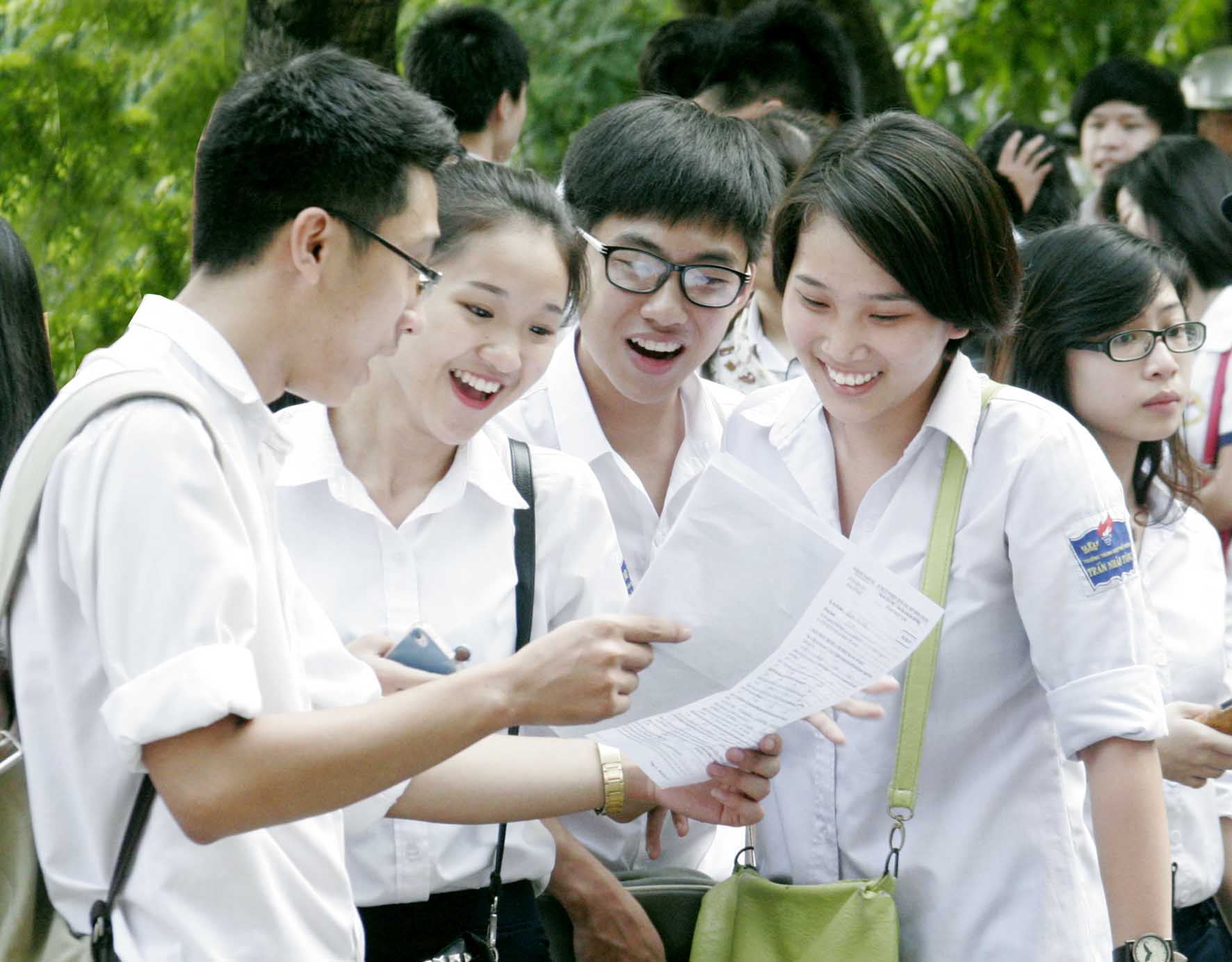 Aiming for all 9s and 10s, Hanoi students are straining to prepare for high school entrance exams