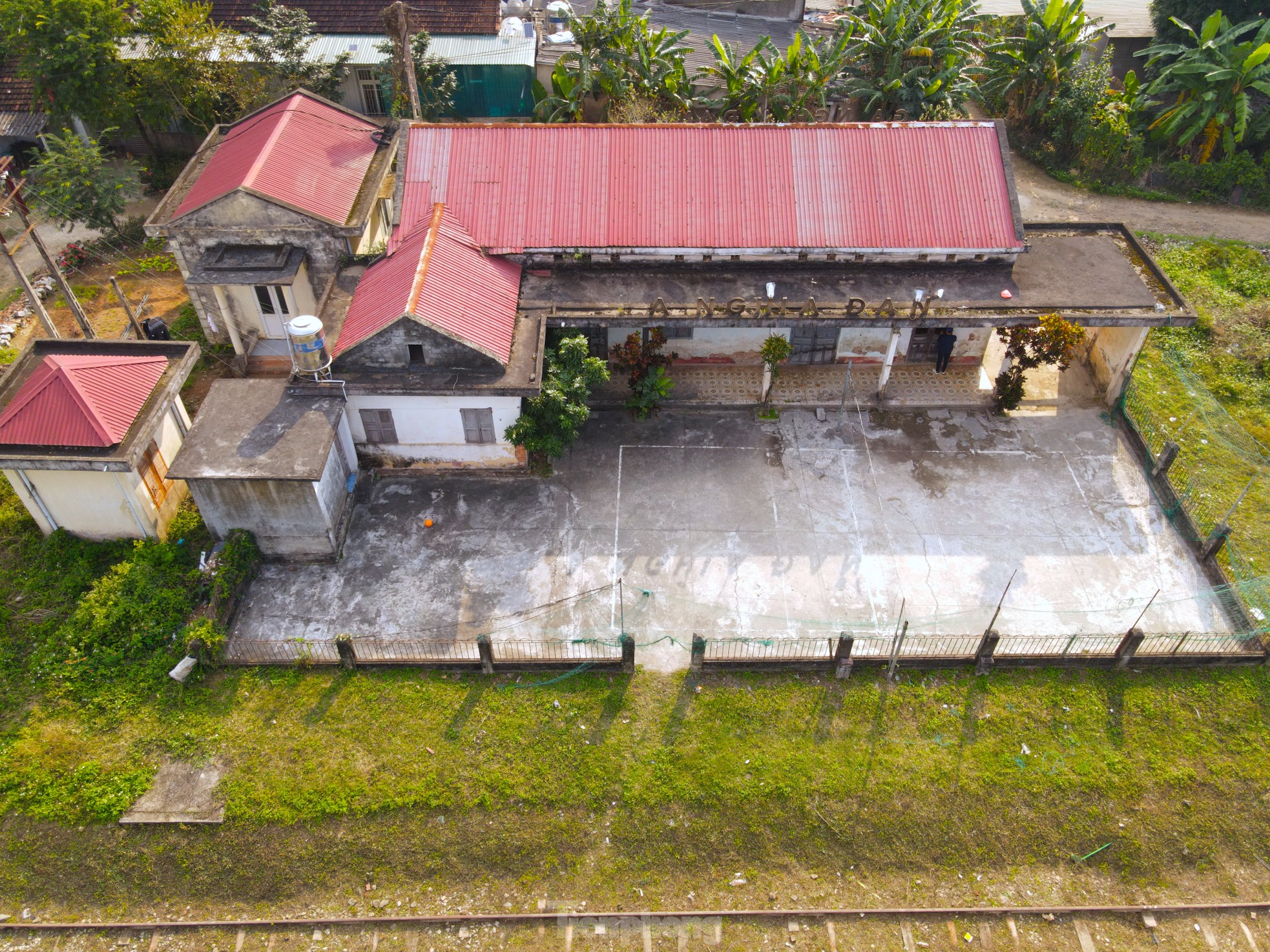 The desolation of the 'abandoned' railway line in Nghe An photo 7