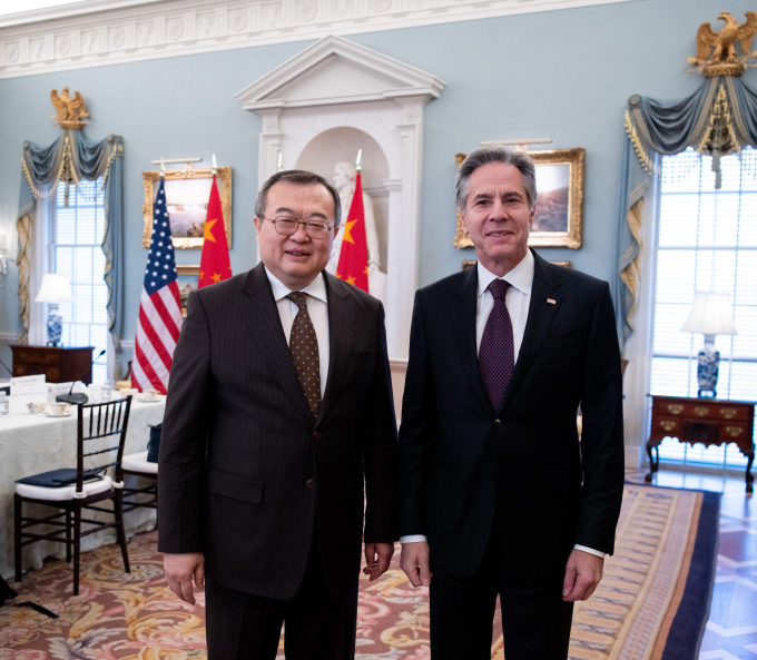 El Sr. Liu (izquierda) se reunió con el Secretario de Estado de Estados Unidos, Antony Blinken, en Washington el 12 de enero. Foto: AFP