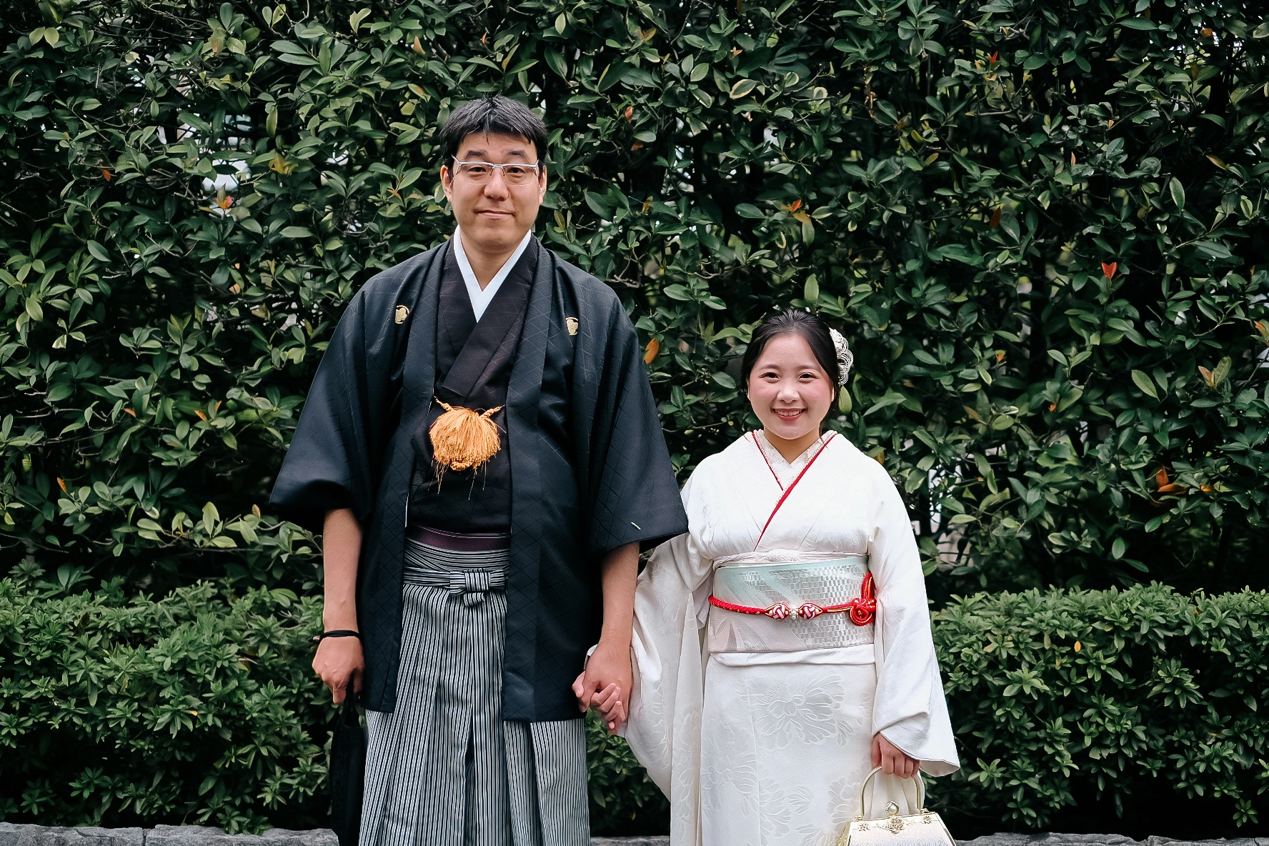 1.93m tall Japanese groom marries 1.46m tall Vietnamese wife