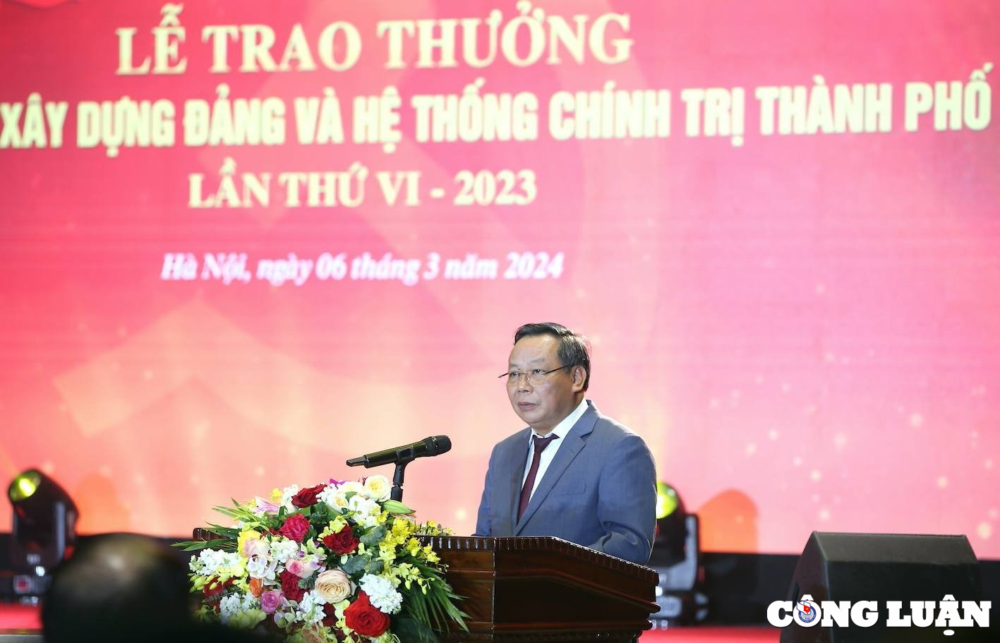 le trao giai bao chi ve xay dung dang va he thong chinh tri thanh pho ha noi lan thu vi hinh 1