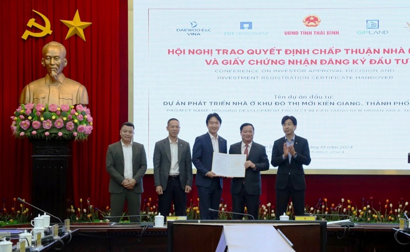 Thai Binh accorde un certificat d'enregistrement d'investissement au projet de nouvelle zone urbaine de Kien Giang