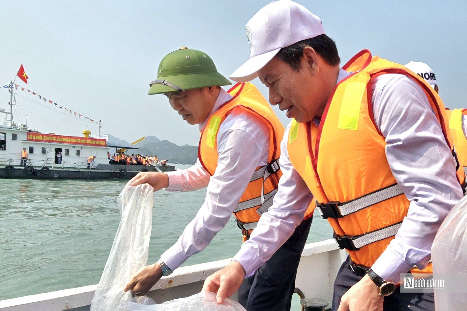 Event - Hai Phong: Exciting Cat Hai Fishing Village Traditional Festival 2024 (Photo 6).