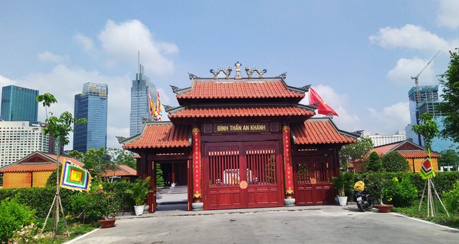 300-year-old An Khanh Communal House 'returns' to Thu Thiem peninsula photo 1