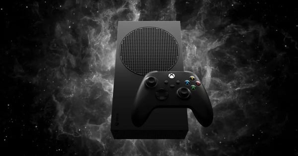 Wir präsentieren die komplett schwarze Xbox Series S Carbon Black