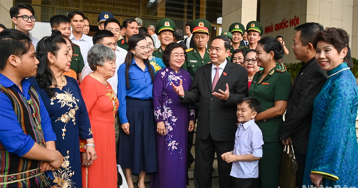 Chắp cánh ước mơ cho thế hệ trẻ