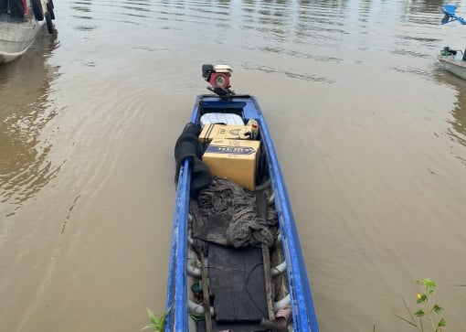 Verkehrspolizei von Tay Ninh: Festnahme eines Täters beim Transport geschmuggelter Zigaretten