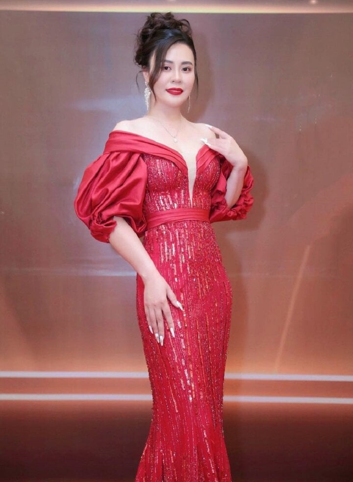 Señorita Phan Kim Oanh.