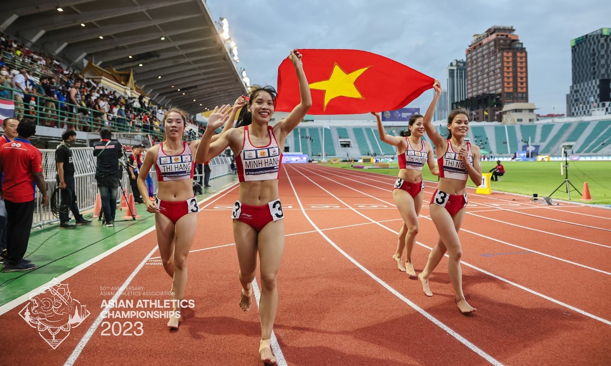 Empreinte tactique sur la médaille d'or asiatique du 4x400m