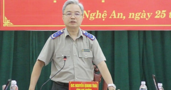 'Kiên quyết đưa ra khỏi bộ máy những công chức suy thoái, biến chất'