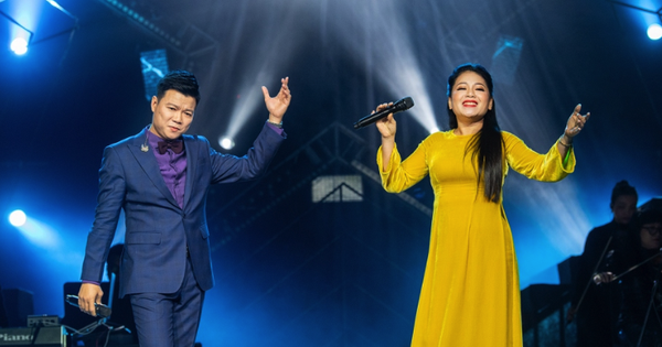 Anh Tho sings a sweet duet with Vu Thang Loi