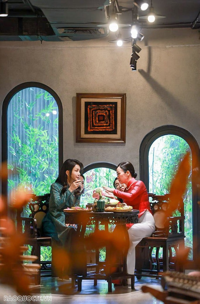Phu nhân Chủ tịch nước và Phu nhân Tổng thống Hàn Quốc cùng thưởng trà, nghe nhạc - Ảnh 8.