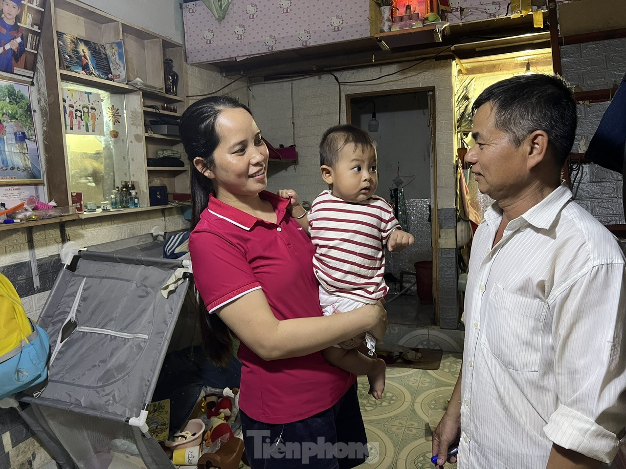 Strange scene at the 'boarding house capital' in Ho Chi Minh City photo 11