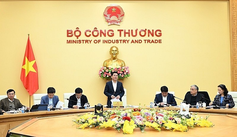 Bộ trưởng Bộ Công Thương NGuyễn Hồng Diên chủ trì 