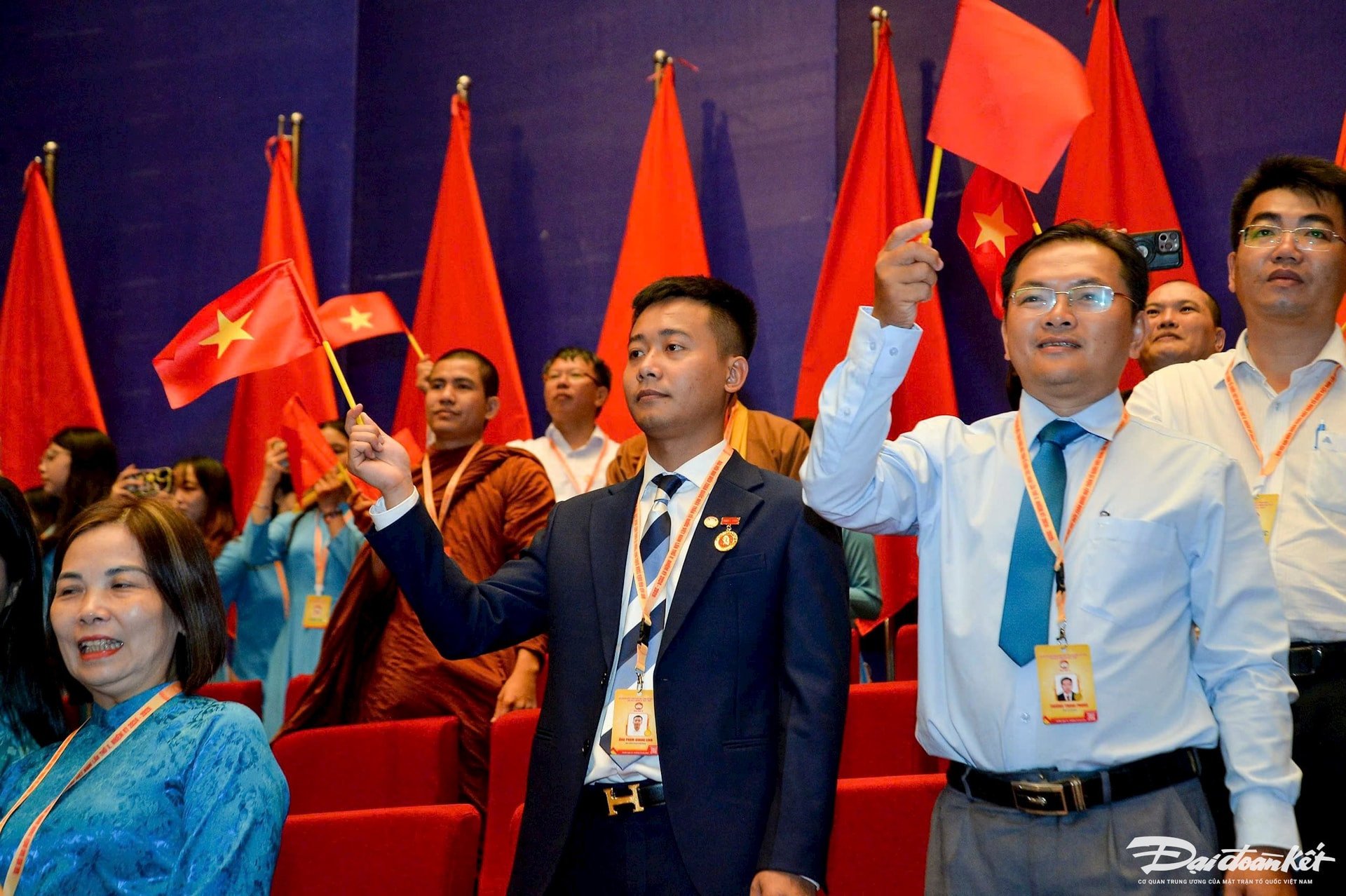 Quang Linh Vlogs is a member of the 10th Central Committee of the Vietnam Fatherland Front.