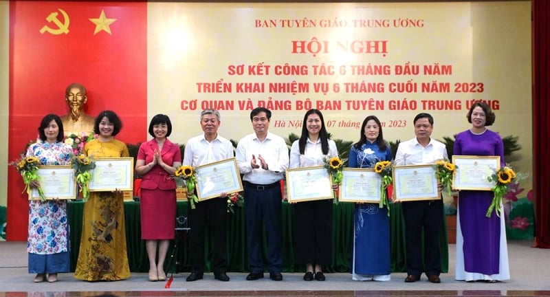 tang cuong chi dao dinh huong cong tac bao ve nen tang tu tuong hinh 3