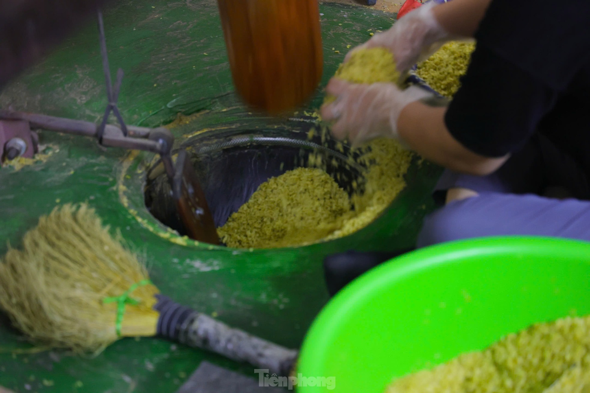 El arroz joven Me Tri está en llamas, bullicioso con el ritmo del arroz joven que se golpea en la nueva foto de la cosecha 12