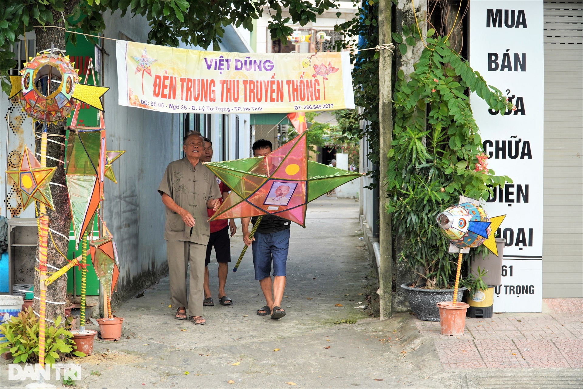 Cụ ông 74 tuổi hơn 30 năm giữ hồn đèn Trung thu truyền thống - 10