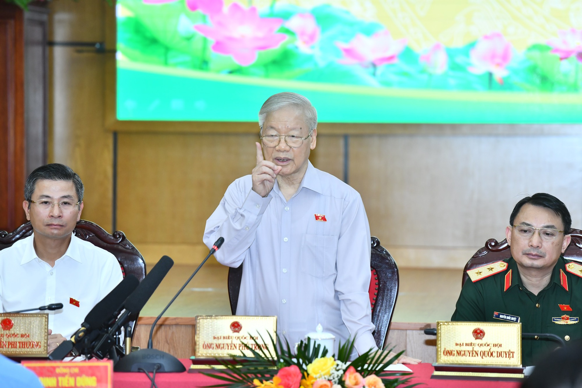 Tổng Bí thư: 'Nếu thấy tay nhúng chàm rồi thì tốt nhất là xin thôi' - Ảnh 2.