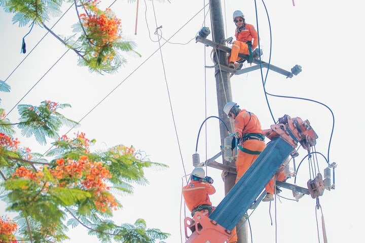 「ベトナム当局が北部の一部企業に対し、自主的に電力使用量を30％削減するよう要請した」という情報は誤りである。 （イラスト写真：EVN）