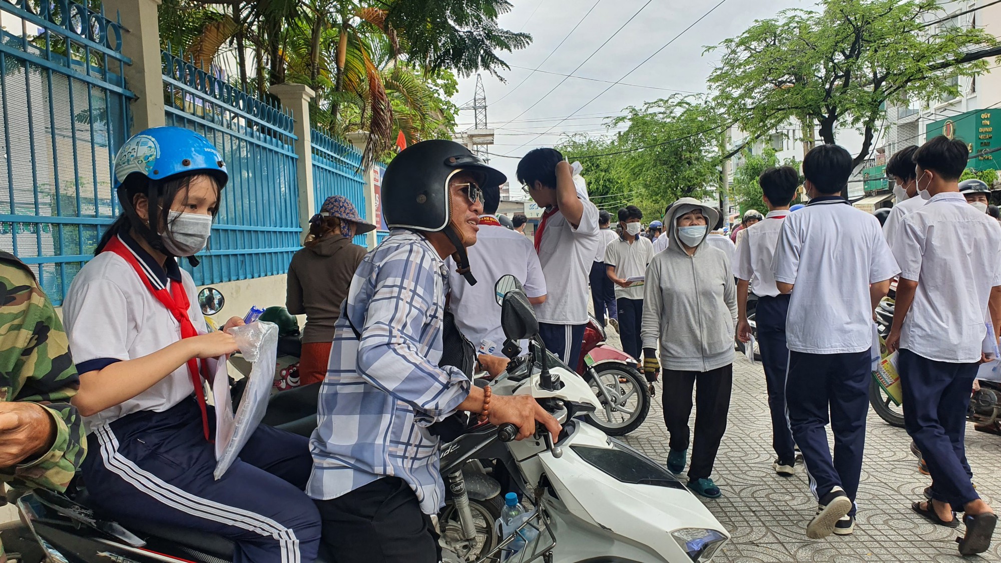 Mẹ là công nhân PouYuen chỉ mong con thi đậu lớp 10 - Ảnh 3.