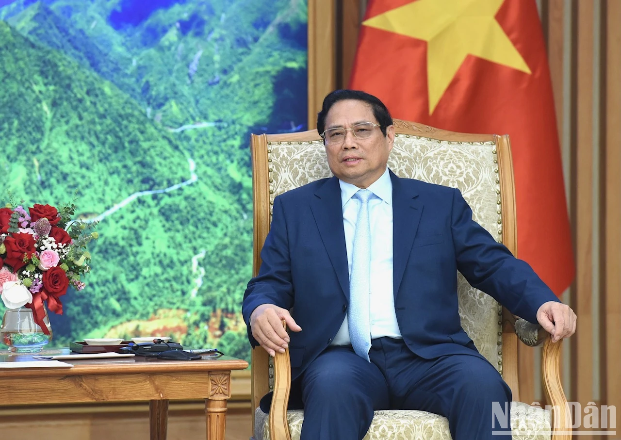 [Foto] El Primer Ministro Pham Minh Chinh recibe al Ministro de Asuntos Exteriores del Vaticano foto 3