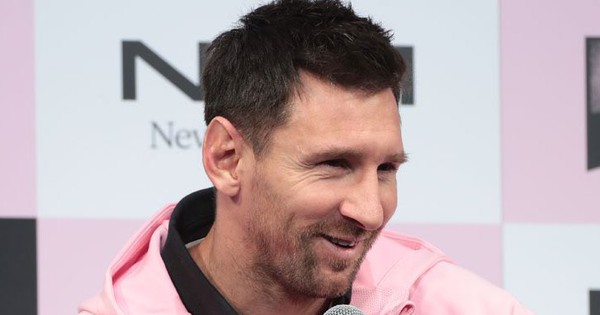 Messi chúc Tết Nguyên đán, lên tiếng về sự cố không thi đấu tại Hồng Kông