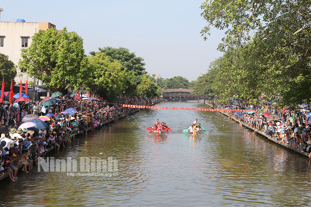 Competición deportiva tradicional del distrito de Kim Son para celebrar el Día Nacional 29