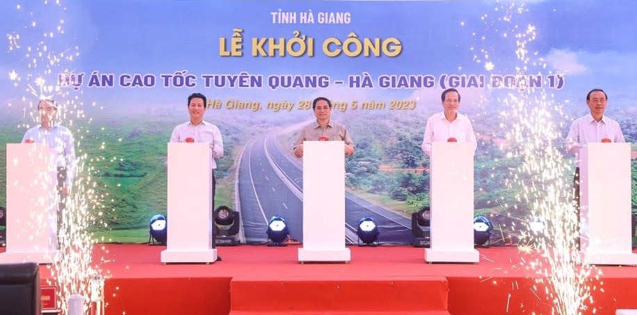 Thủ tướng dự lễ khởi công tuyến cao tốc đầu tiên của Tuyên Quang và Hà Giang