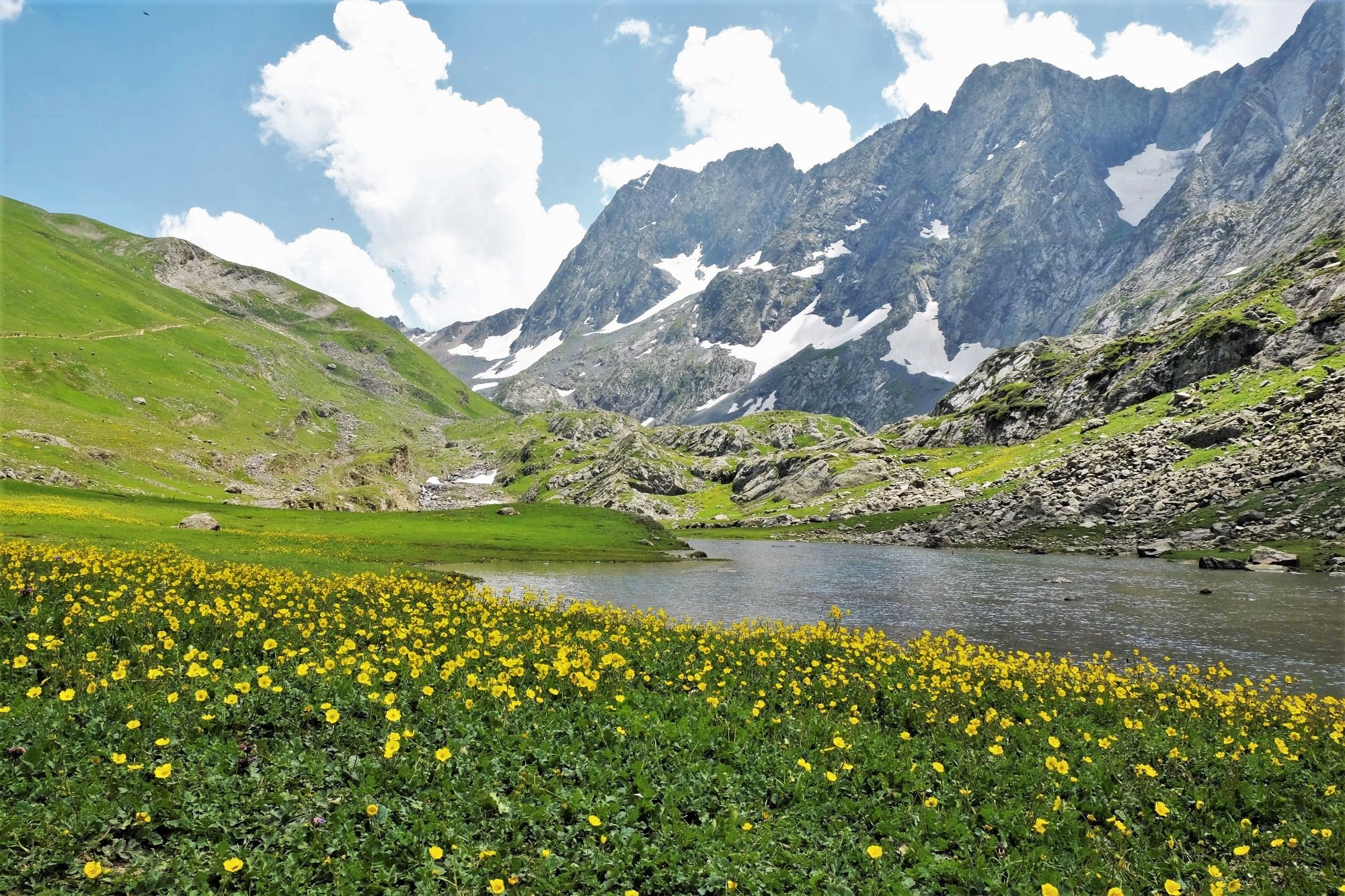 Nữ du khách Việt trong hành trình khám phá 'thiên đường hạ giới' Kashmir  - Ảnh 4.