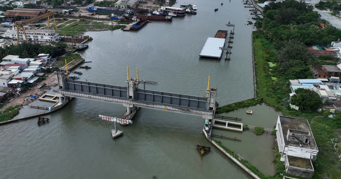 Ciudad Ho Chi Minh informa a la Asamblea Nacional sobre el proyecto antiinundaciones de 10.000 billones de VND